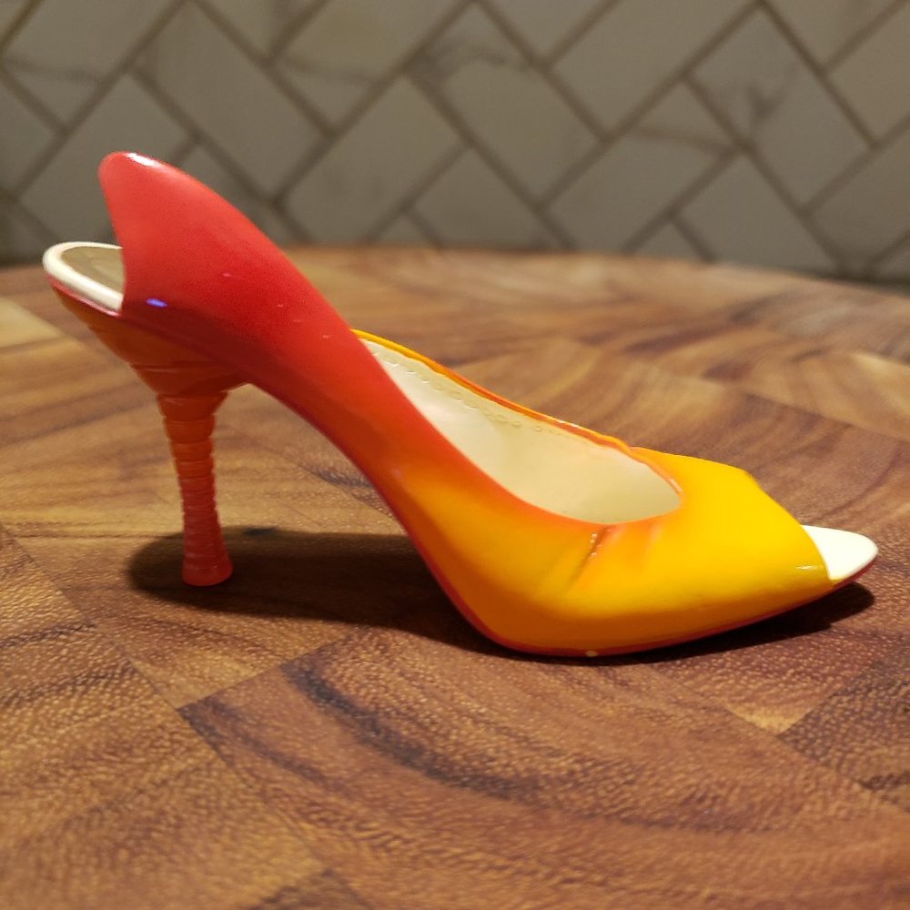 Just the Right Shoe, Tequila Sunrise, 25471, 2004